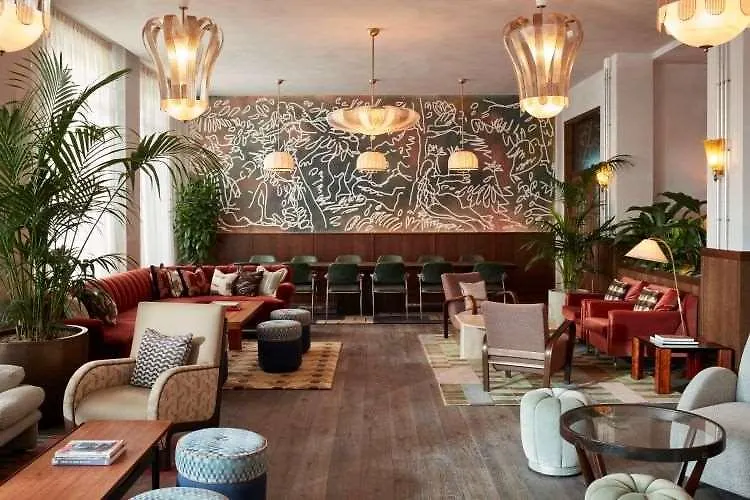 The Hoxton Charlottenburg의 연락처